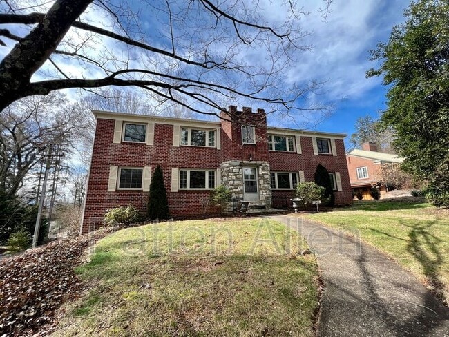 Photo - 240 Kimberly Ave Unit Apt 1