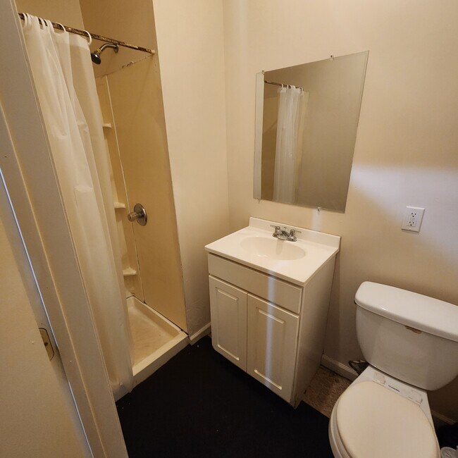 Photo - 651 S 13th St Unit 1