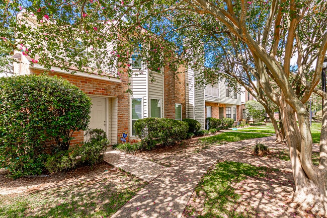 Photo - 9821 Siegen Ln