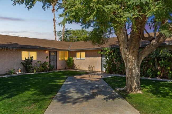 Building Photo - 32125 Sky Blue Water Trail Unit 2