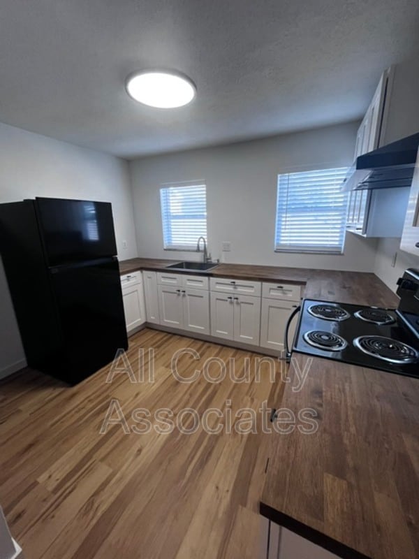 Photo - 2267 Norman Dr Unit B