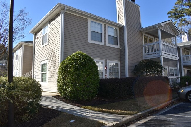 Building Photo - Brookhaven Condo For Lease