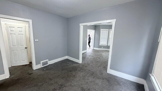 Photo - 4667 Beniteau St