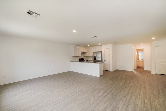 Photo - 4124 Waterfall Cv