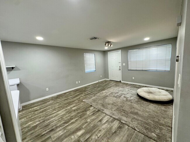 Photo - 1415 Diego St