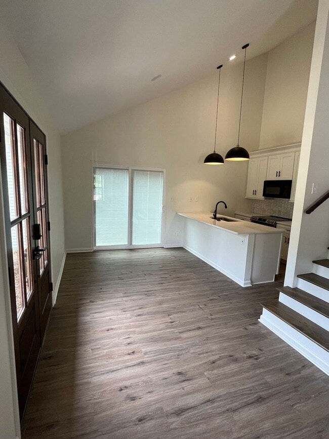 Photo - 3 Bed 3 Bath Condo Located in Golf Club Gated Community