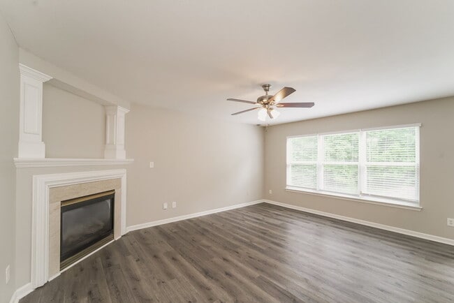 Photo - 316 Wrayhill Dr