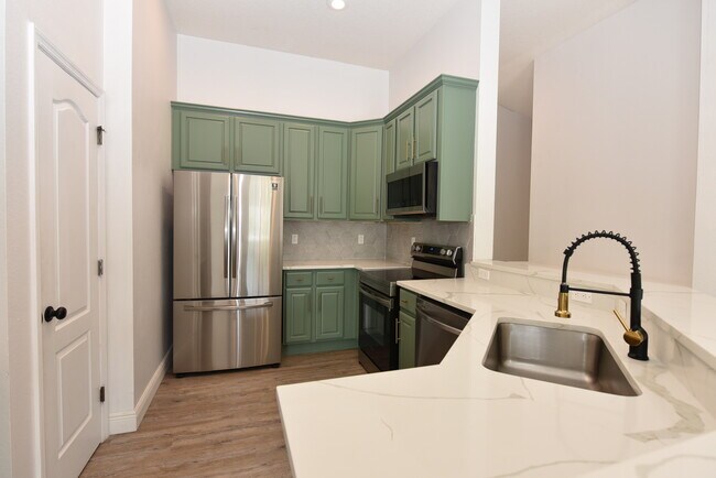 Photo - 6741 Breezy Palm Dr