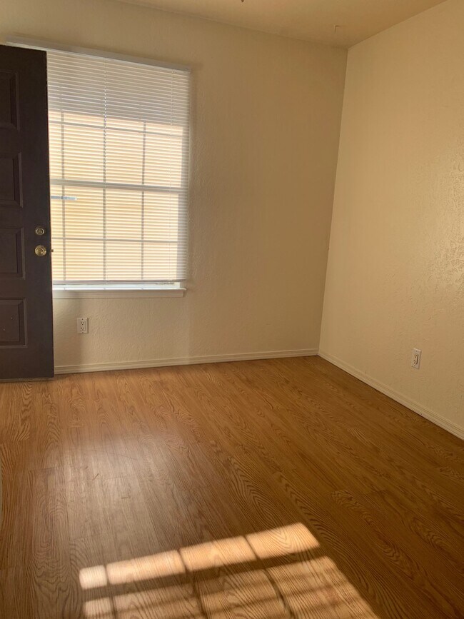 1011 Meadowlark Ct SE Unit MEADOWLARK  #4