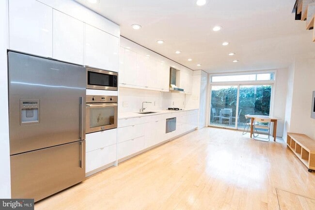 Photo - 1735 Naudain St