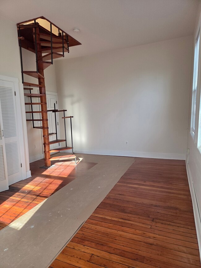 Photo - 32 Farewell St Unit 4