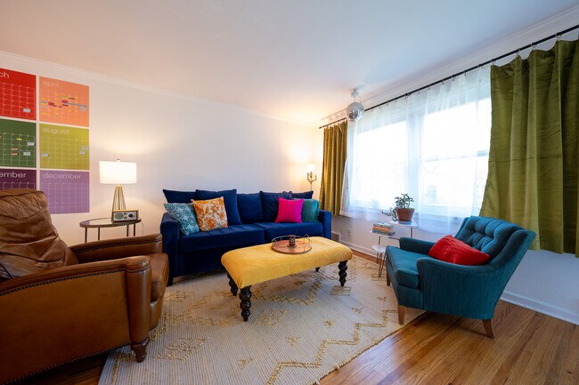Photo - 2050 Montreal Ave