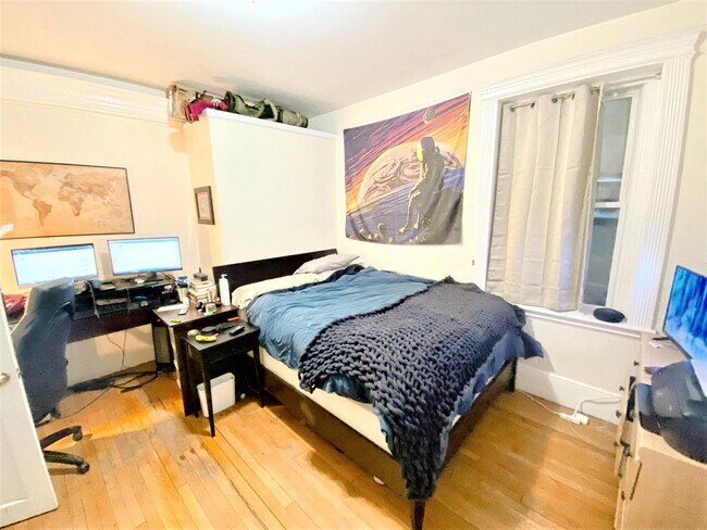 Photo - 460 Park Dr