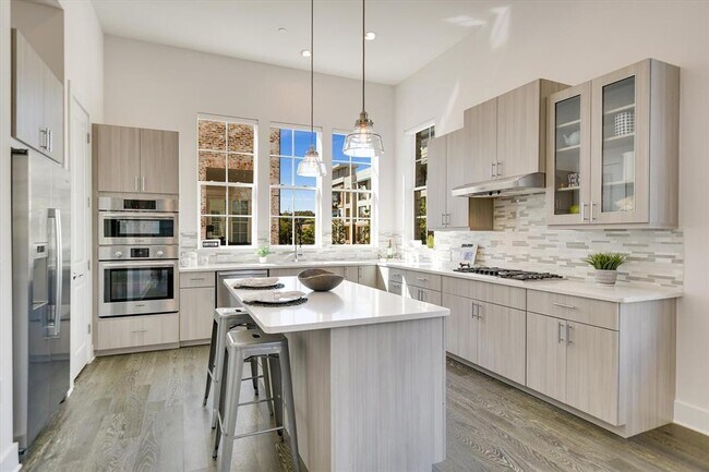 Photo - 1301 Town Creek Dr