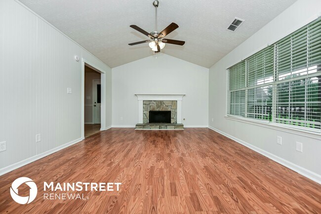 Photo - 235 Nicki Ct