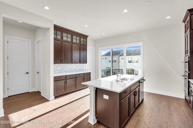 Photo - 6 Augustus Dr