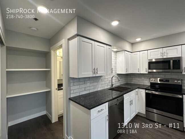 Photo - 1310 W 3rd St Unidad #11