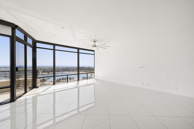 Photo - 4267 Marina City Dr