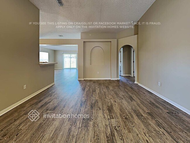 Photo - 15955 Wilkinson Dr