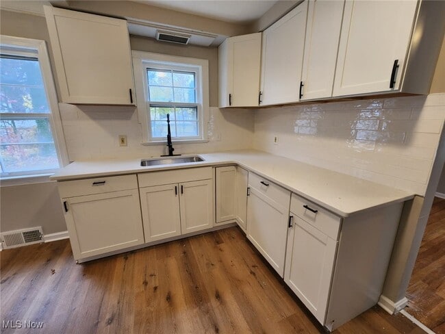 Photo - 1062 Argonne Rd