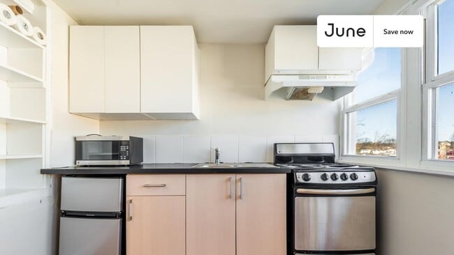 Photo - 1443 Parkwood Pl NW Unit 3R