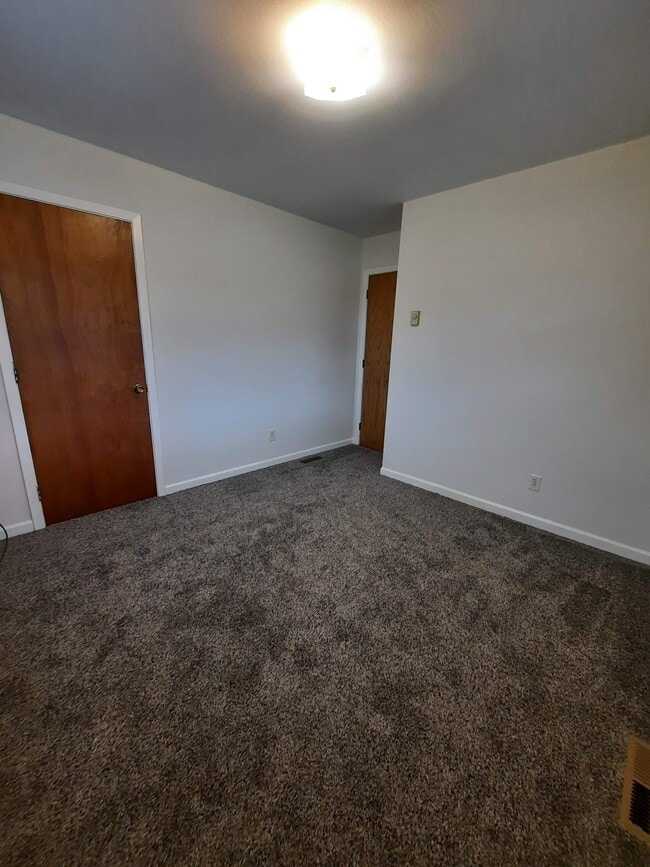 Photo - 3039 Runway Ave