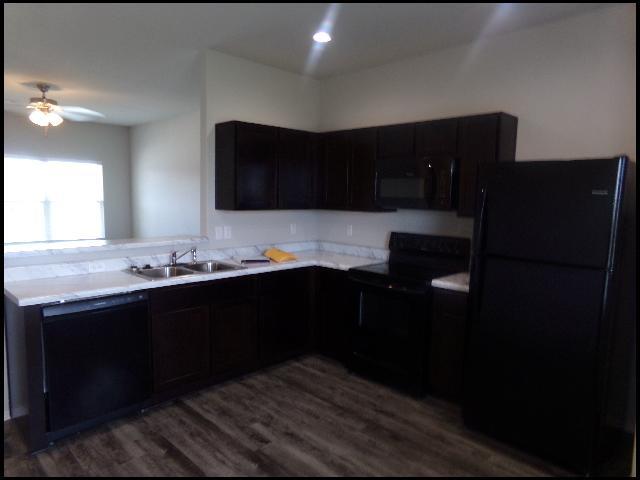 Photo - 1304 Yarrow Dr