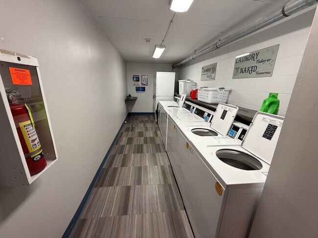 Photo - Beaver Plaza - 103 Unit 1