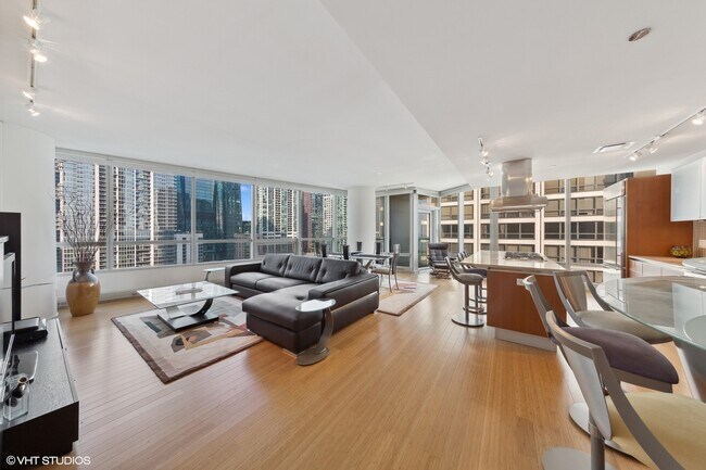 Photo - 340 E Randolph St Unit 1000
