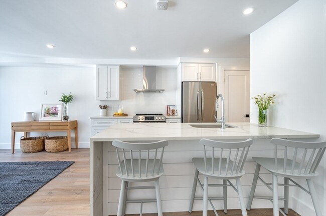 Photo - 123 Sewall Ave Unit 1-G