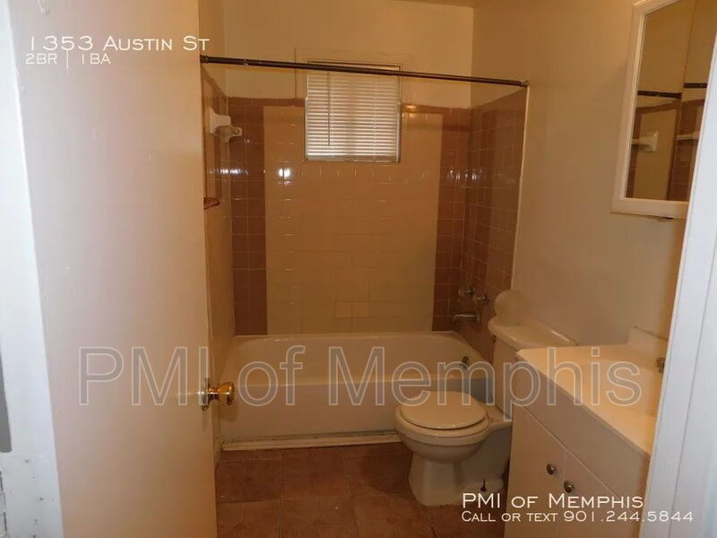 Photo - 1353 Austin St
