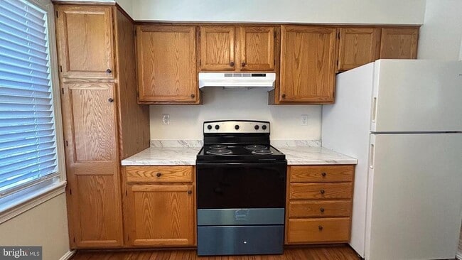 Photo - 3068 Covington St