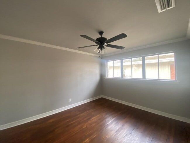 Photo - 2506 Waverly Dr