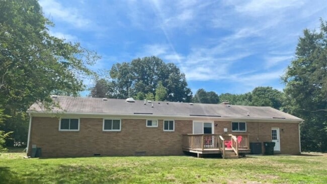 Photo - 107 Chestnut Dr