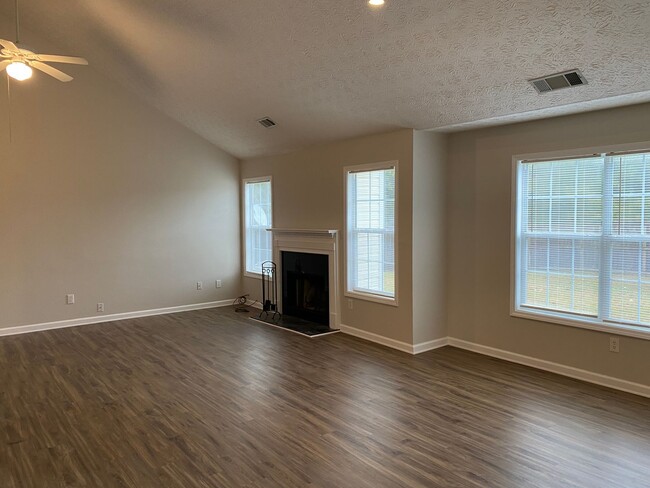 Photo - 4343 Grey Park Dr NE