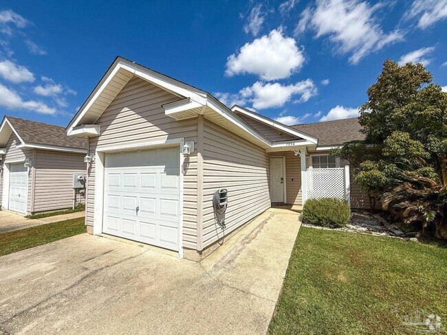 Building Photo - 7994 Stonebrook Dr Rental