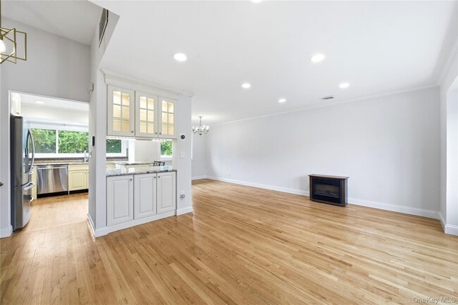 Photo - 14 Oak Dr