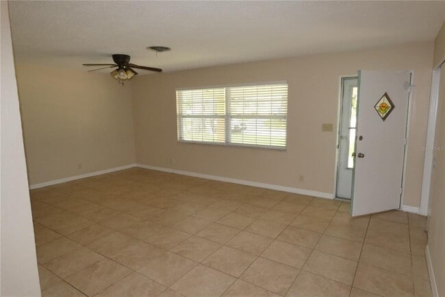Photo - 2840 52nd Ln N