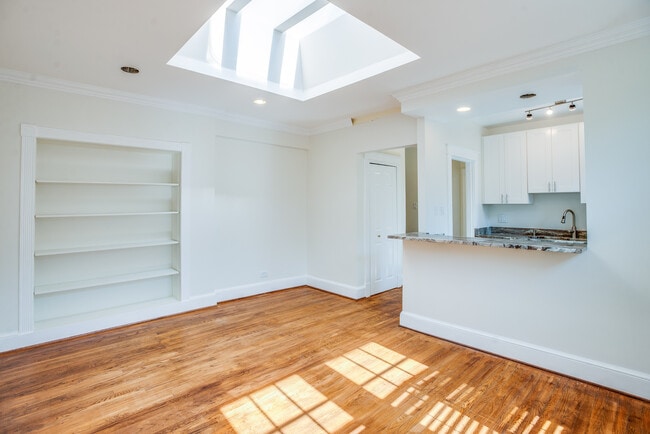 Photo - 2410 20th St NW Unit #309