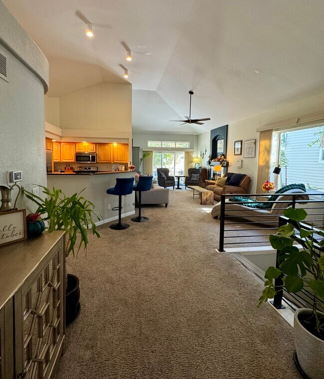 Photo - 1011 S Valentia St