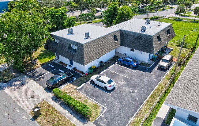 Building Photo - 502 Phippen Waiters Rd Rental