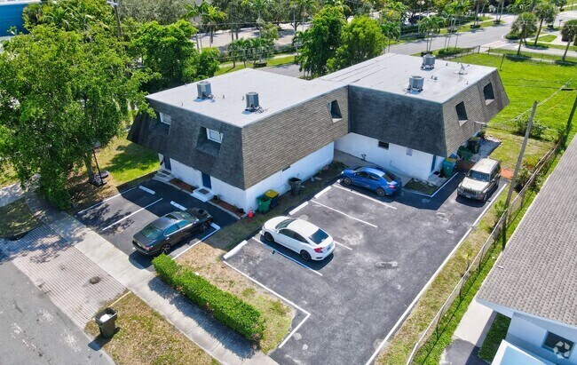 Building Photo - 502 Phippen Waiters Rd Rental