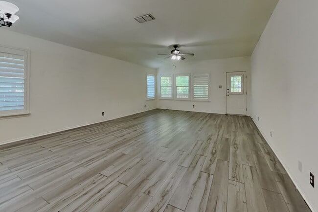 Photo - 4611 Echo Lake Dr