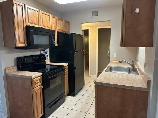 Photo - 1695 Lee Rd Unidad B114