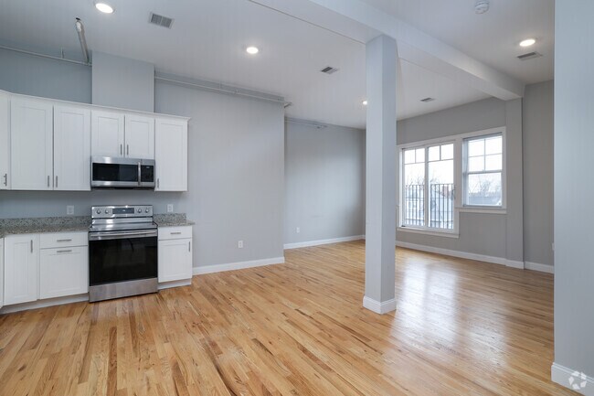 1BR, 1BA - 1,100SF - Kitchen