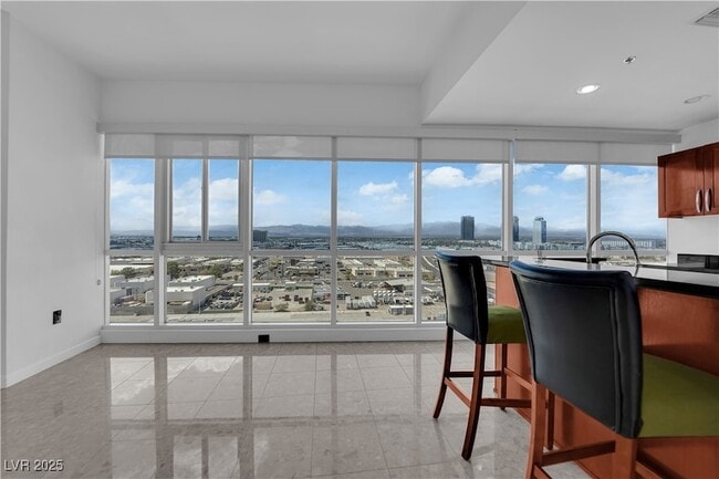 Photo - 4575 Dean Martin Dr