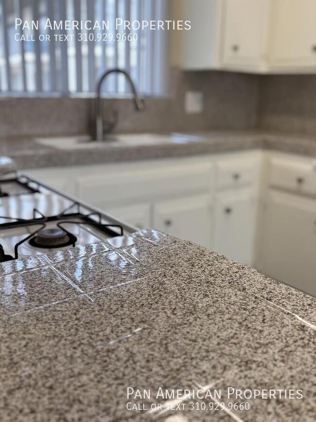 Building Photo - 812 N. Azusa-#27 Unit #27