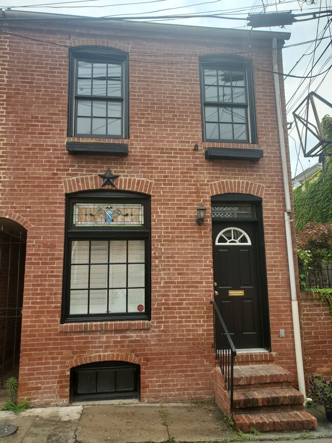 2BR/2BA in historic Upper Fells Point - 2BR/2BA in historic Upper Fells Point House