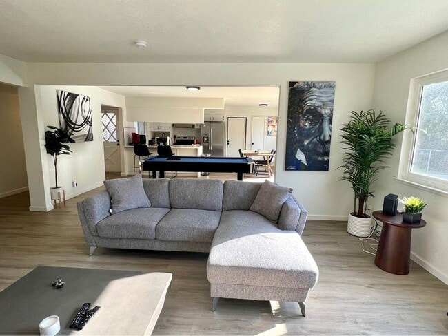 Photo - 4735 N Bengston Ave