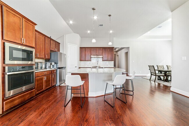 Photo - 10419 Talitha Trl